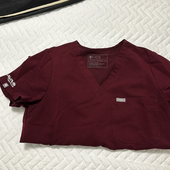Figs Catarina scrub top one pocket size small - Picture 2 of 2